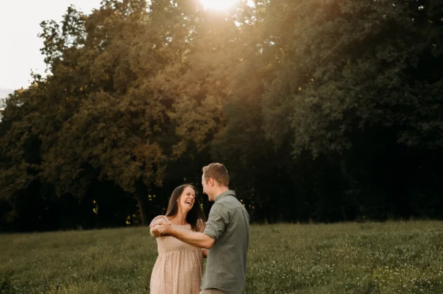 Babybauchsession in der Natur 🧡🌅🍂
——————
#elligraphie #babybauchsession #maternity #maternityphotography #schwangerschaftsfotografie #parentstobe #babyglück #babybelly 

BABYBAUCHFOTOS 
BABYBAUCHSESSION 
BABYFOTOGRAFIN